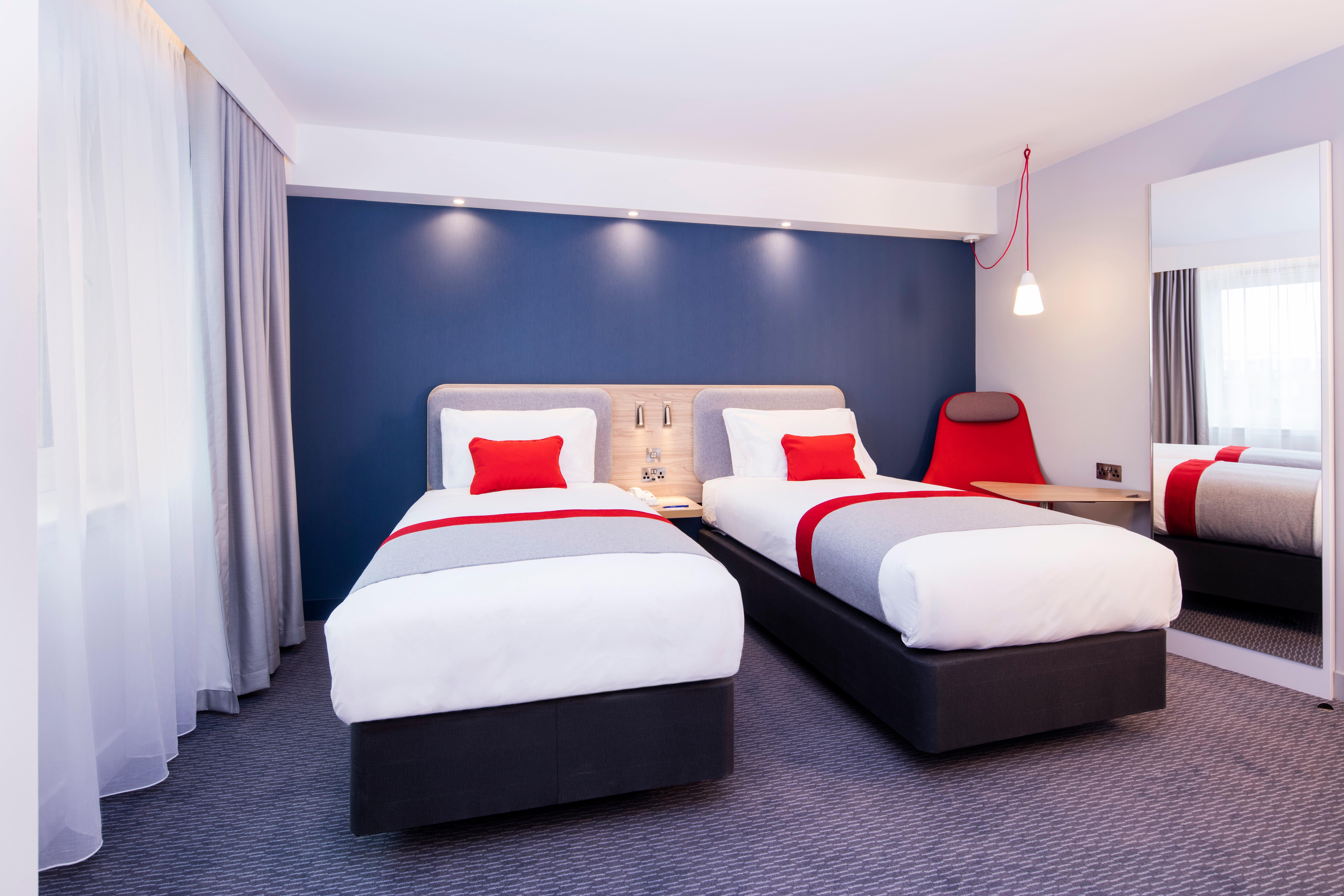 Holiday Inn Express - Malta By Ihg Saint Julian's Ngoại thất bức ảnh