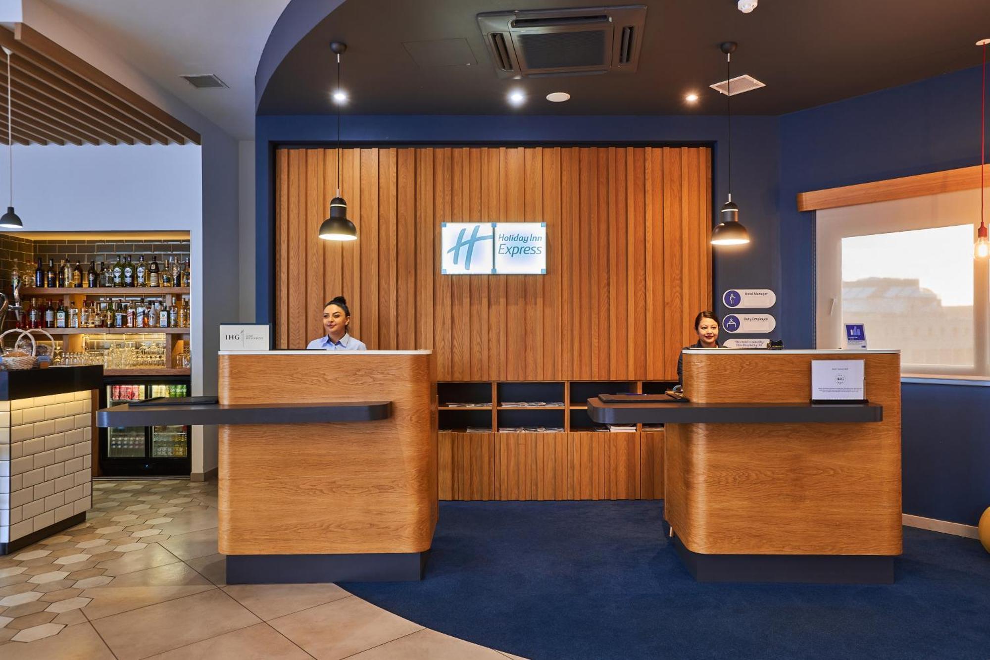 Holiday Inn Express - Malta By Ihg Saint Julian's Ngoại thất bức ảnh