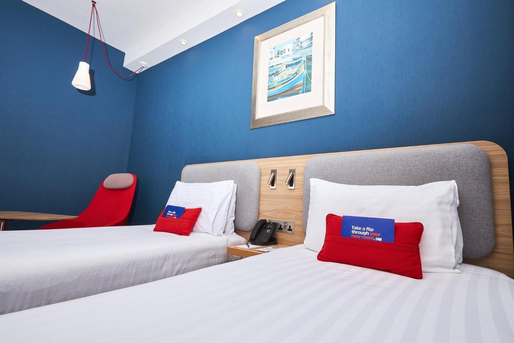 Holiday Inn Express - Malta By Ihg Saint Julian's Ngoại thất bức ảnh