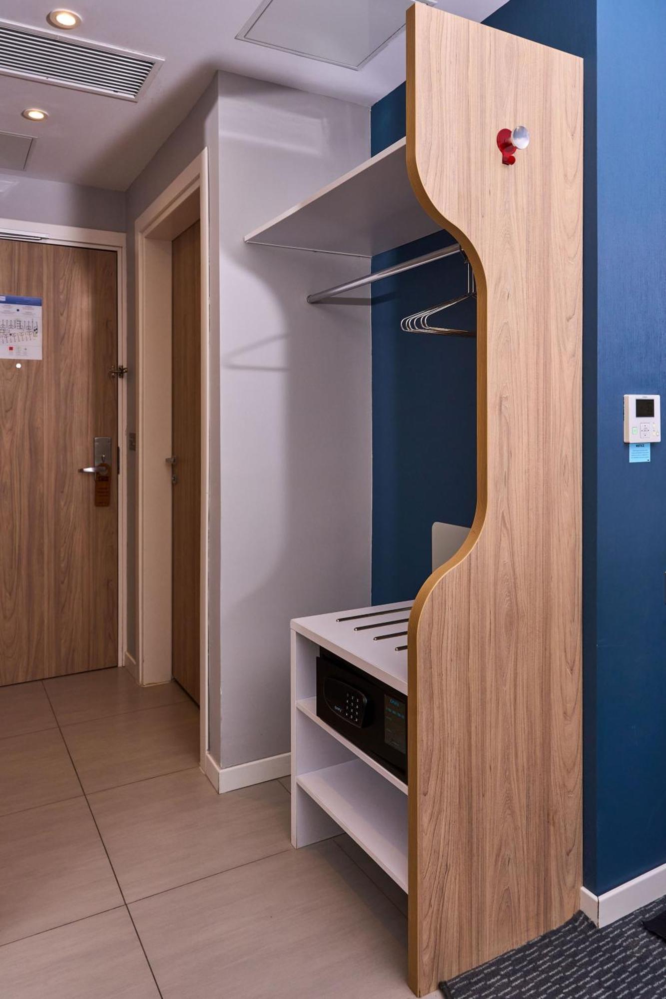 Holiday Inn Express - Malta By Ihg Saint Julian's Ngoại thất bức ảnh